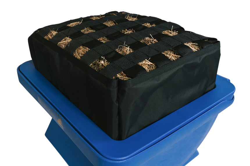 BeauBin hay feeder for horses - 4cm hole webbing hay net